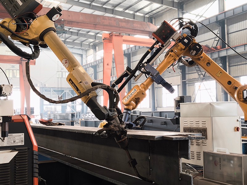 Intelligent Robotic Welding Workstation