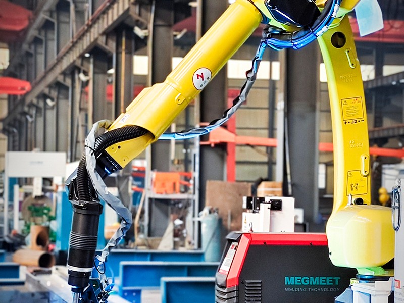 Intelligent Robotic Welding Workstation